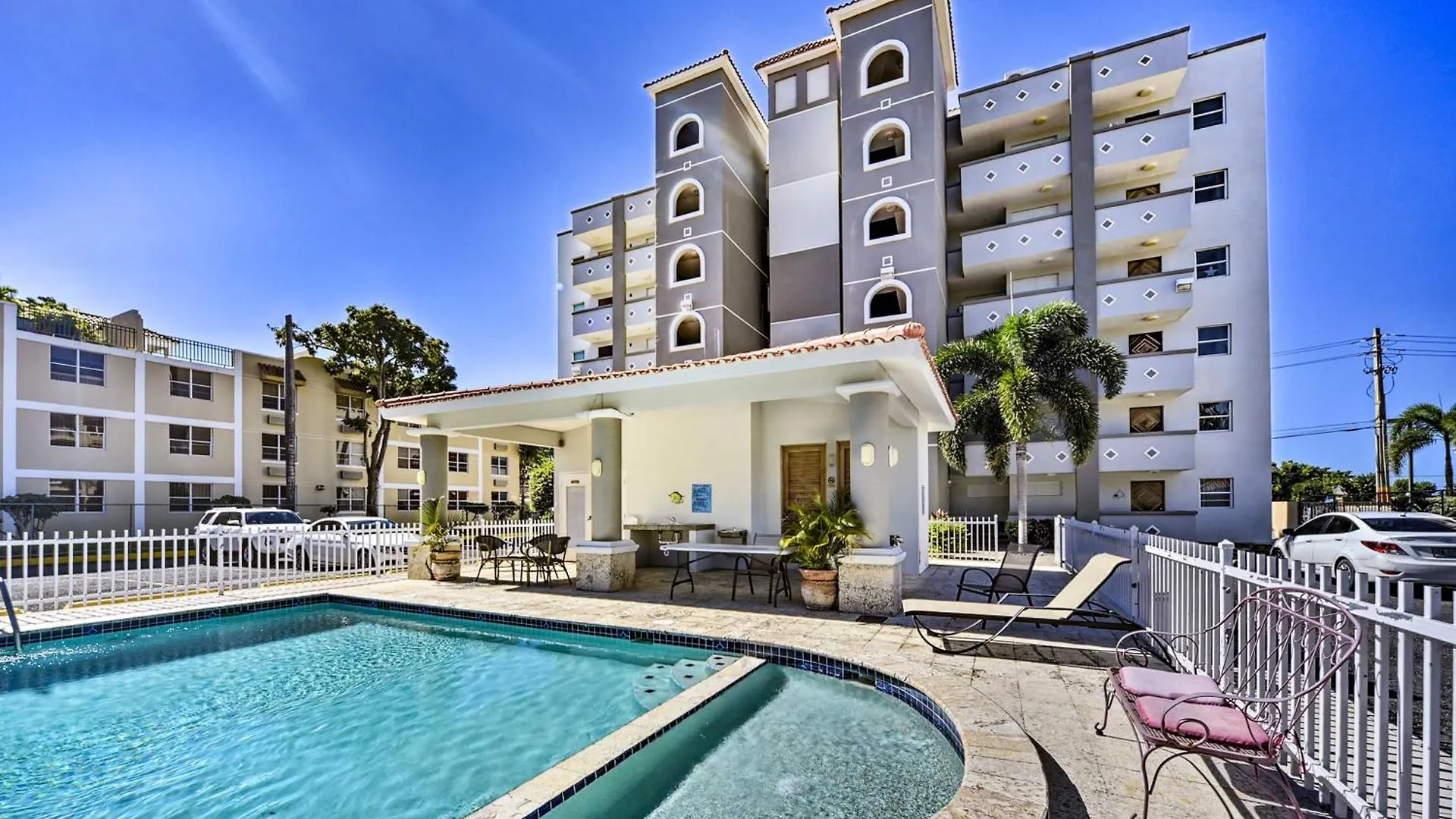 Lägenhet Breezy Condo With Balcony And Ocean View, Walk To Beach Rincón