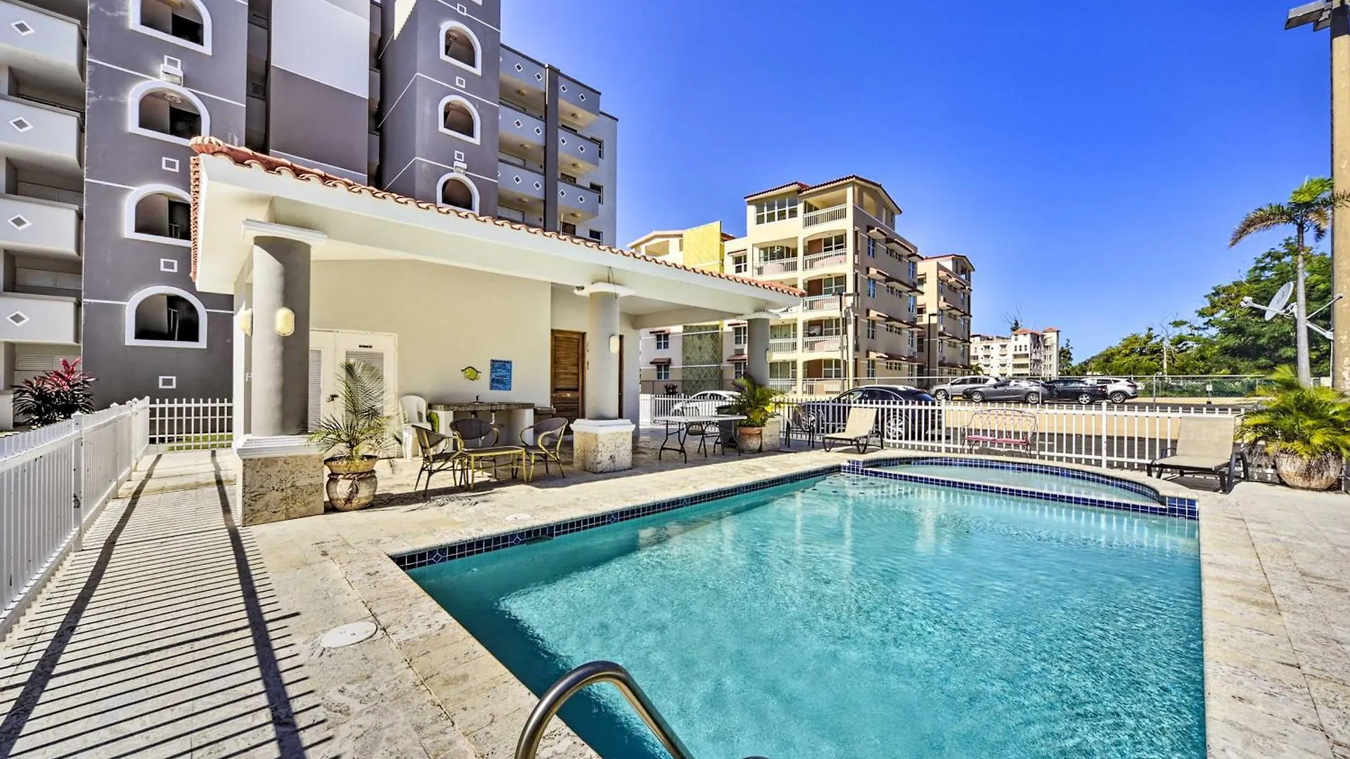 Breezy Condo With Balcony And Ocean View, Walk To Beach Ринкон