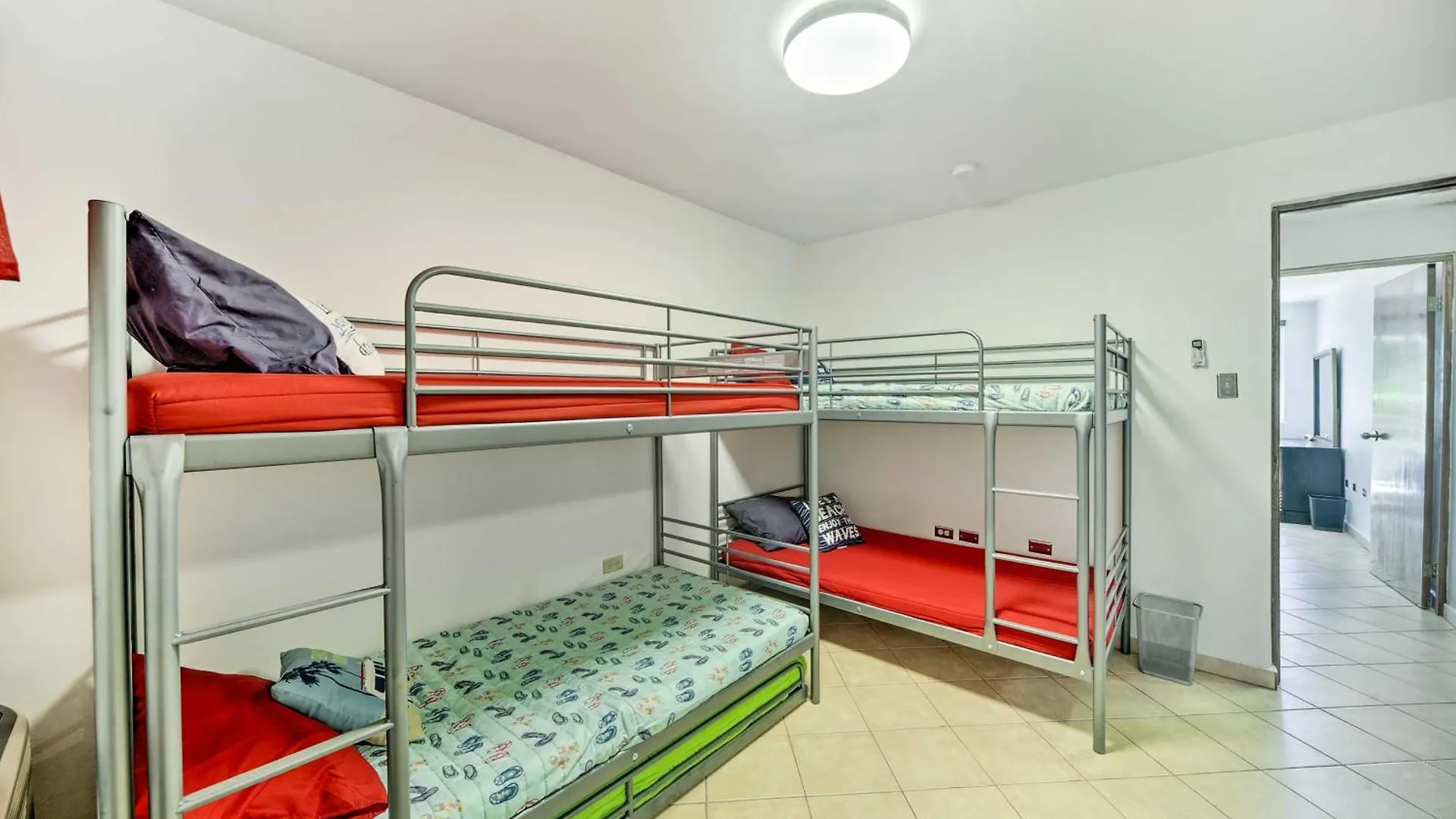 Апартаменты Breezy Condo With Balcony And Ocean View, Walk To Beach Ринкон