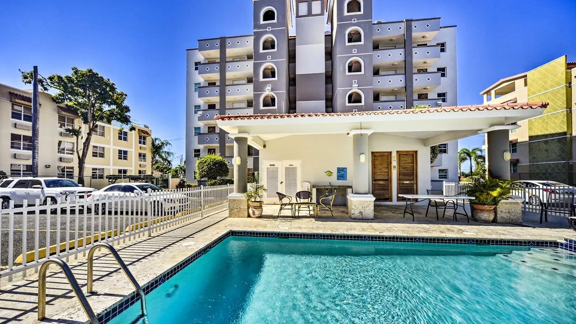 Апартаменты Breezy Condo With Balcony And Ocean View, Walk To Beach Ринкон
