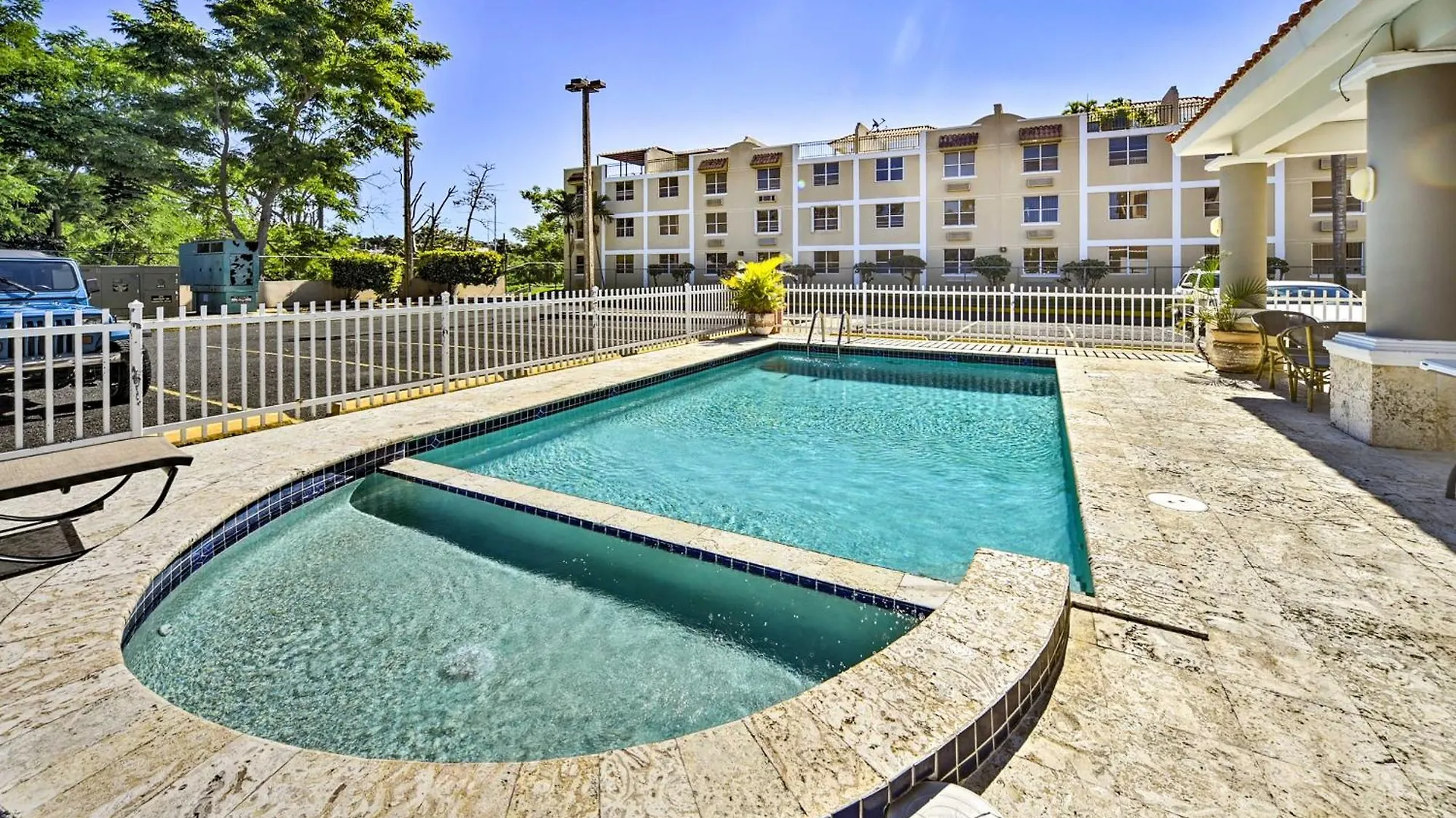 Breezy Condo With Balcony And Ocean View, Walk To Beach Ринкон Апартаменты