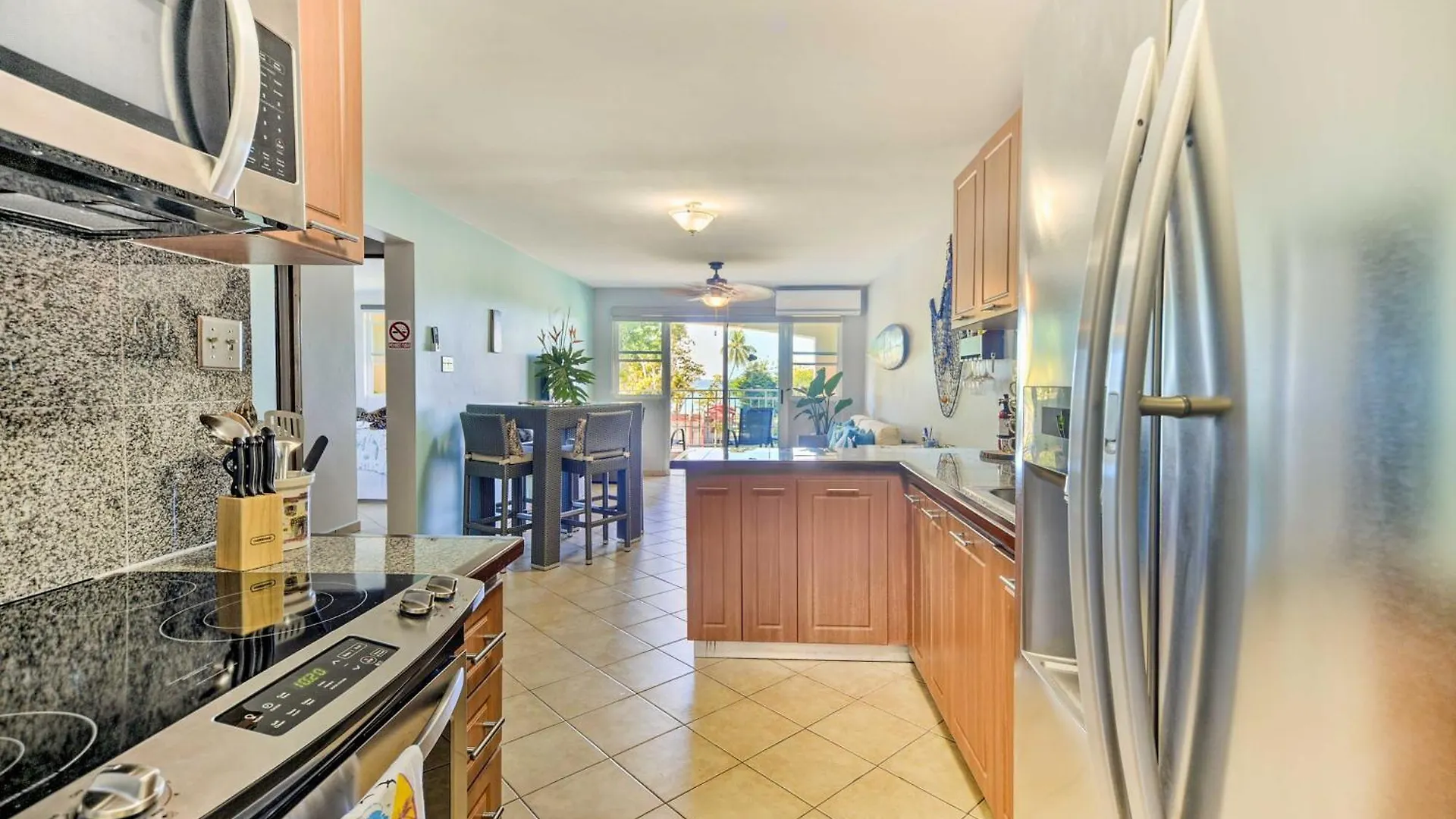 Breezy Condo With Balcony And Ocean View, Walk To Beach Ринкон Апартаменты