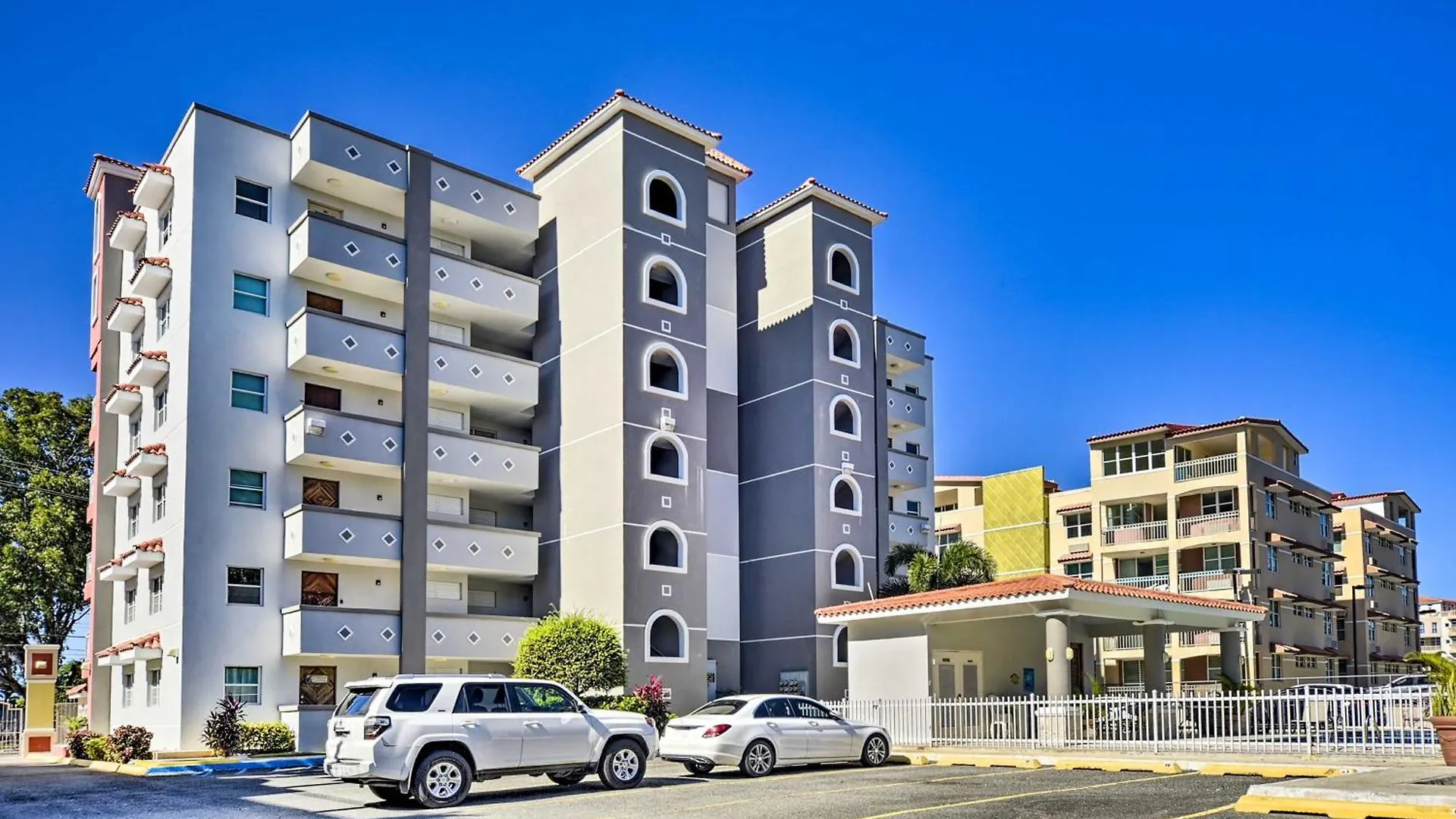 Lägenhet Breezy Condo With Balcony And Ocean View, Walk To Beach Rincón
